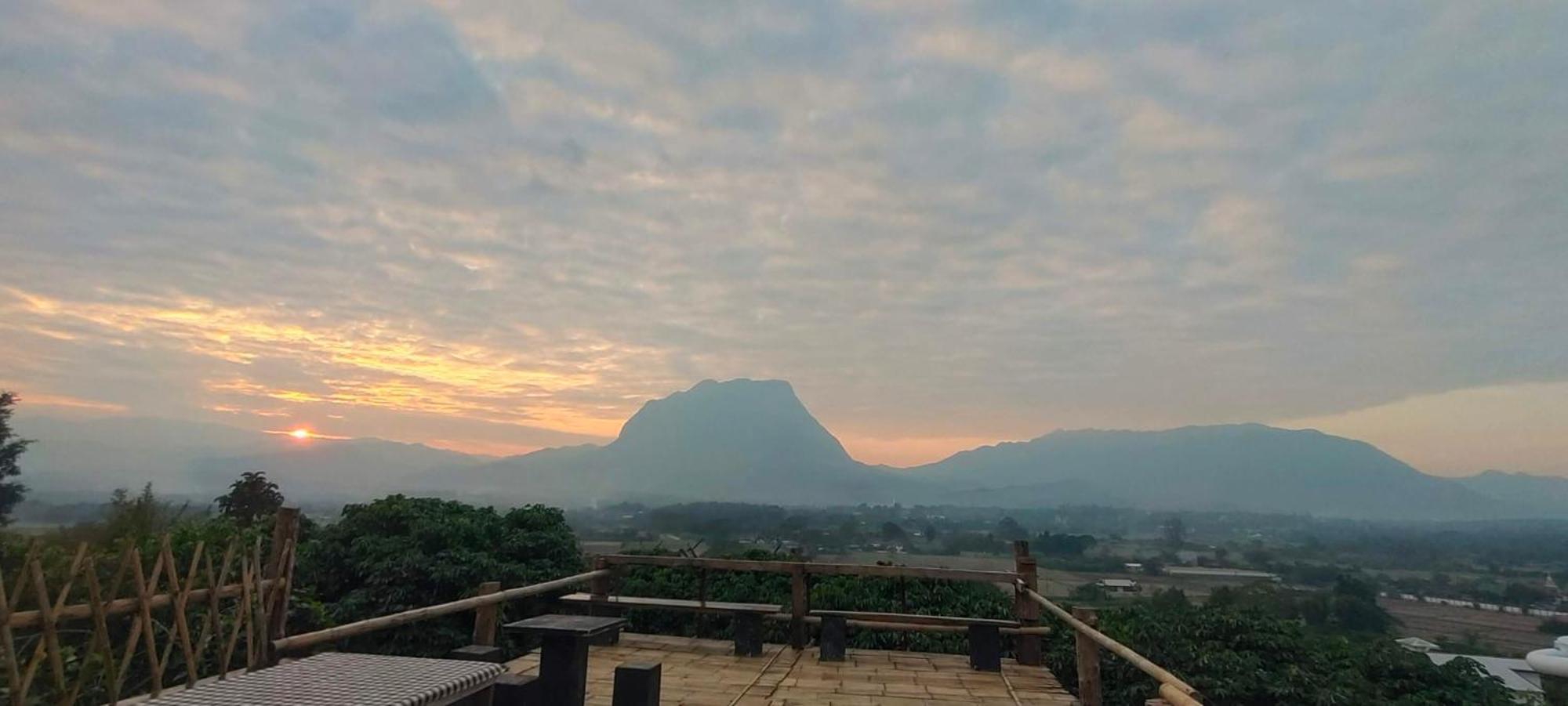 Baan 2 Dao Farmstay Chiang Dao Bagian luar foto