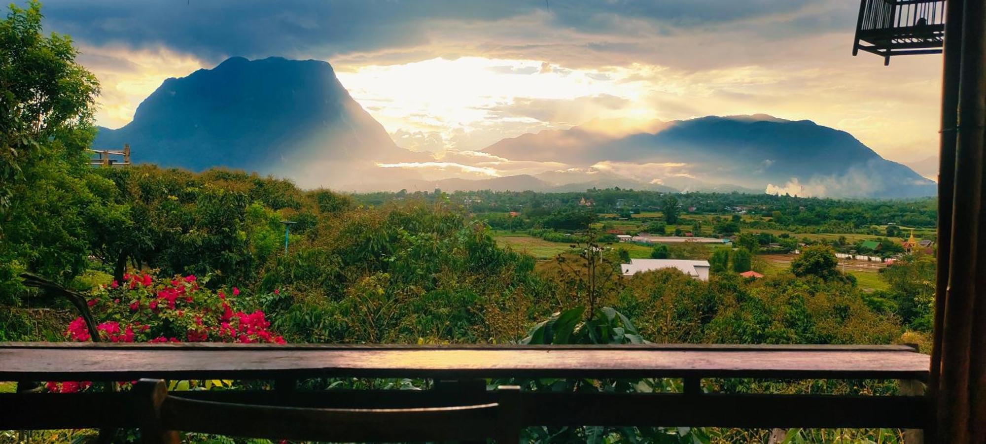 Baan 2 Dao Farmstay Chiang Dao Bagian luar foto